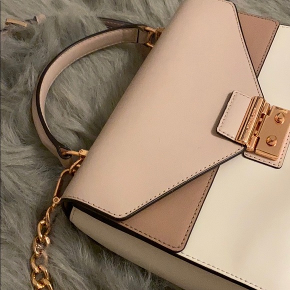 Michael Kors purse - Picture 2 of 4